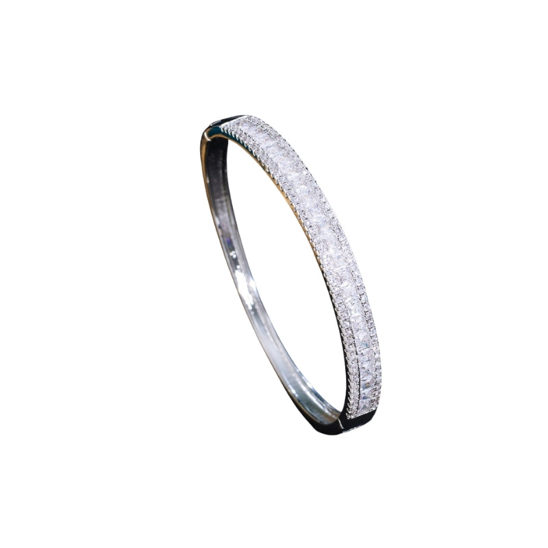 Royal Pavé Bangle White