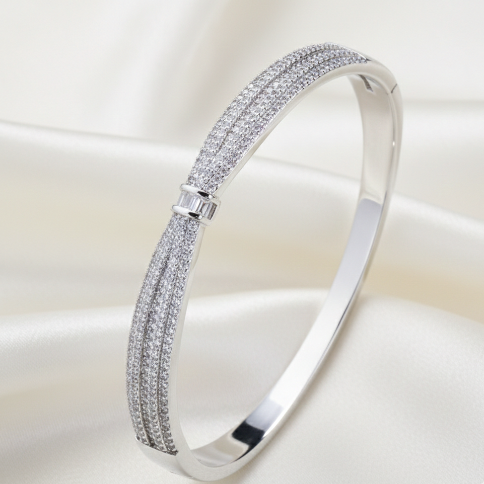 Luminous Ribbon Pavé Bangle